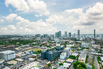 215-219 NW 24th St, Miami, FL - vista aérea  vista de mapa