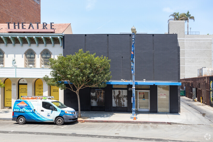 219 E Broadway, Long Beach, CA en alquiler - Foto del edificio - Imagen 3 de 18