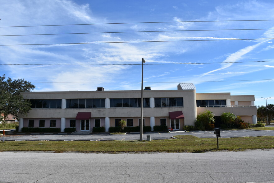 7150 114th Ave, Largo, FL en venta - Foto del edificio - Imagen 2 de 23