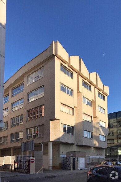 Calle Santa Leonor, 63, Madrid, Madrid en venta - Foto del edificio - Imagen 2 de 2