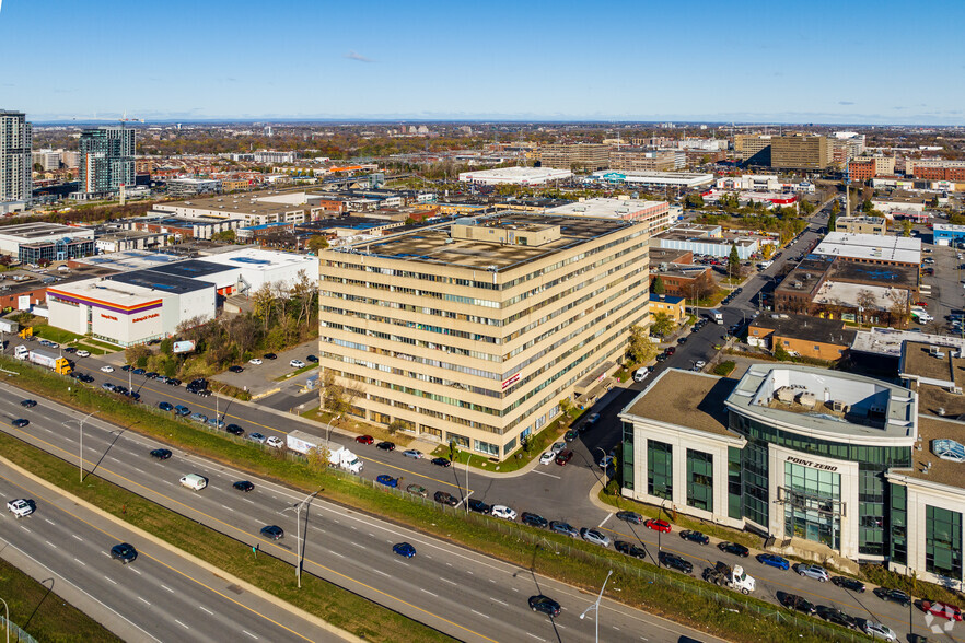 1625 Rue Chabanel O, Montréal, QC en alquiler - Vista aérea - Imagen 2 de 6