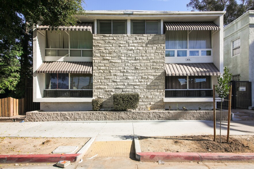 1070 Chestnut Ave, Long Beach, CA en venta - Foto del edificio - Imagen 2 de 13