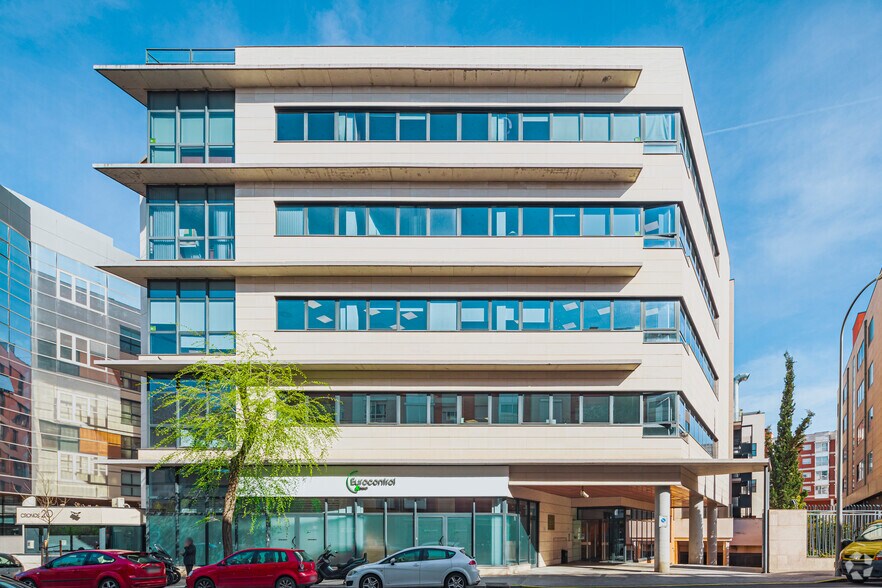 Oficina en Madrid, Madrid en venta - Foto del edificio - Imagen 2 de 3