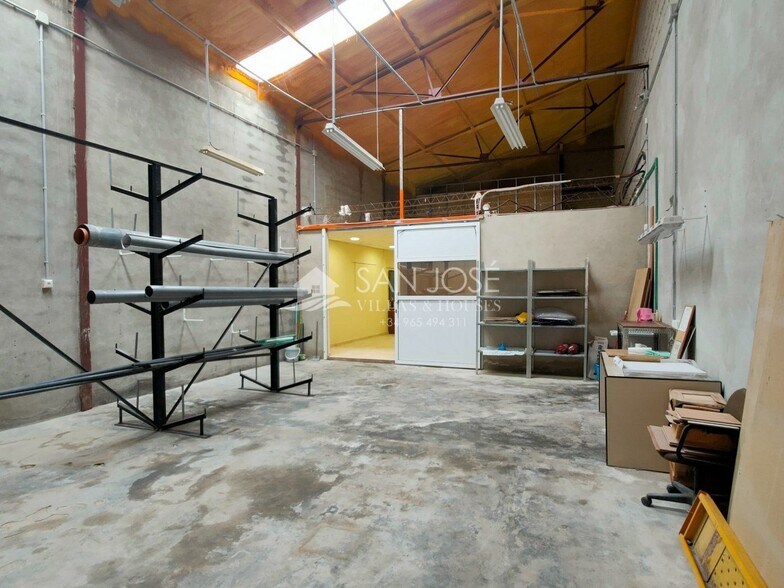 Local en Alicante en alquiler - Foto del edificio - Imagen 2 de 11