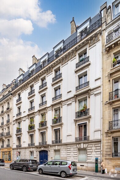 24 Rue De Turin, Paris en venta - Foto del edificio - Imagen 2 de 3