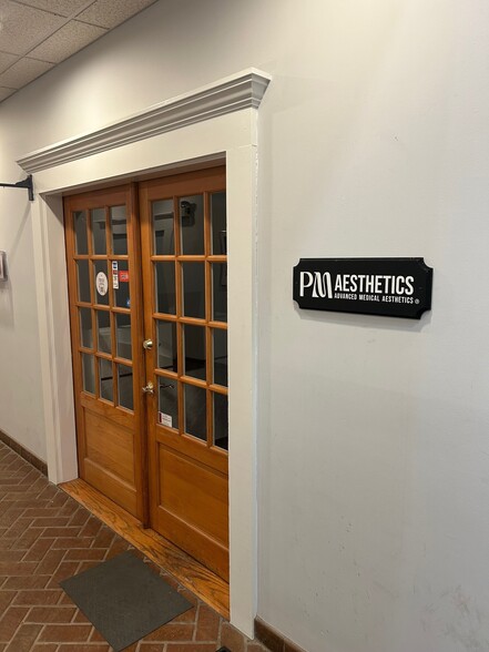 130 Main St, Salem, NH en alquiler - Lobby - Imagen 3 de 10