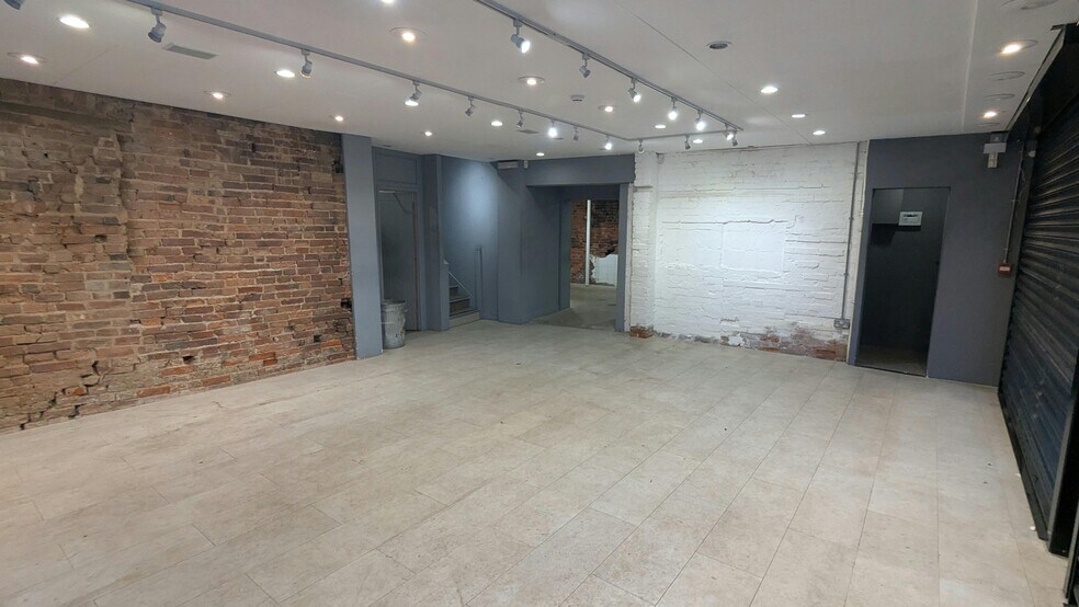 18-23 The Burges, Coventry en alquiler - Foto del edificio - Imagen 2 de 12