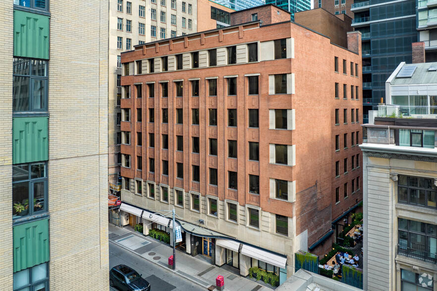 67 Richmond St W, Toronto, ON en alquiler - Foto del edificio - Imagen 1 de 12