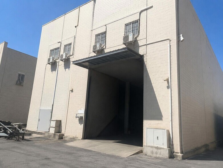 Nave en Torrejón de Ardoz, Madrid en venta - Foto del edificio - Imagen 2 de 12