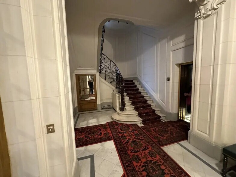 199 Bis Boulevard Saint-Germain, Paris en venta - Foto del edificio - Imagen 3 de 9