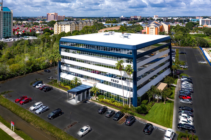 7680 Universal Blvd, Orlando, FL en alquiler - Foto del edificio - Imagen 3 de 19