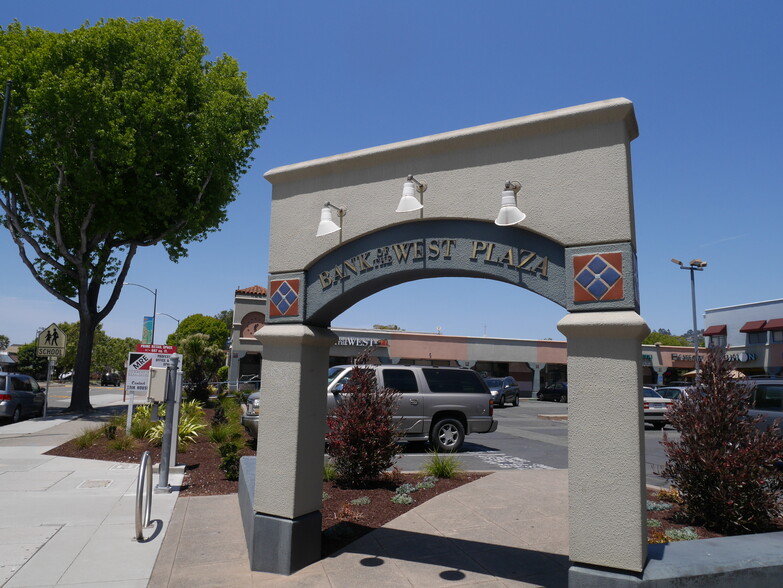 11100 San Pablo Ave, El Cerrito, CA en alquiler - Foto del edificio - Imagen 1 de 4