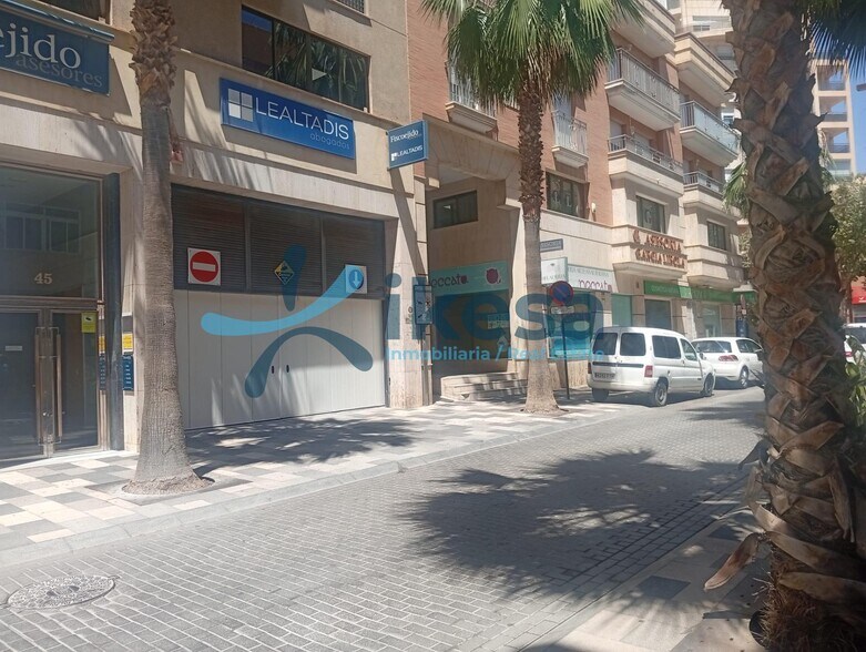 Local en El Ejido, Almería en venta - Foto del edificio - Imagen 2 de 12