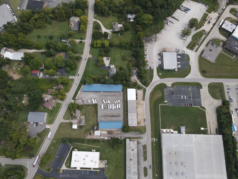 910 Industrial Blvd, New Albany, IN en venta - Foto del edificio - Imagen 3 de 10