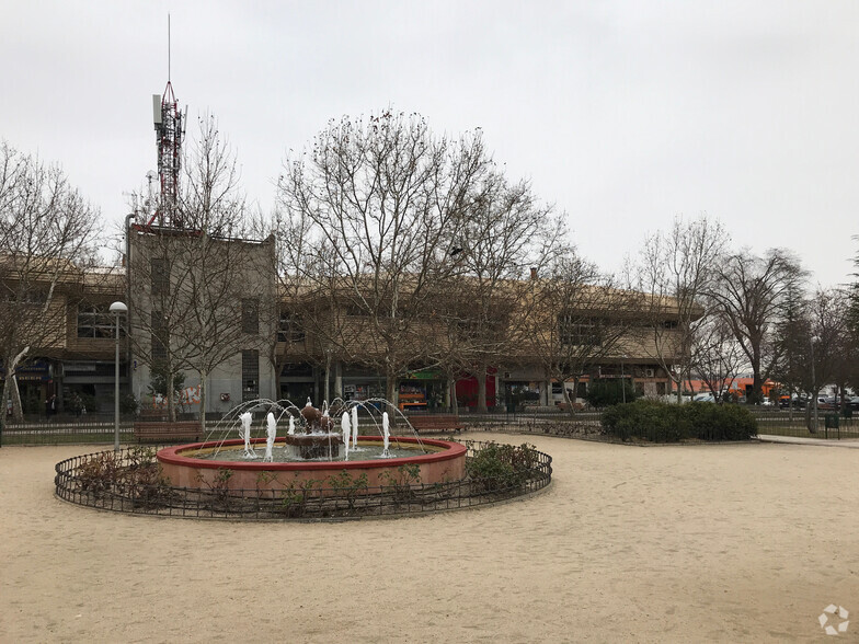 Paseo Lanceros 2, Madrid, Madrid en alquiler - Foto del edificio - Imagen 3 de 6