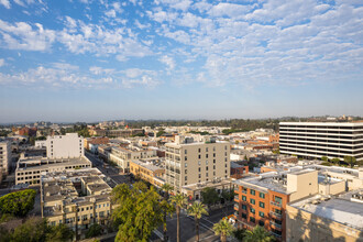 85-91 N Raymond Ave, Pasadena, CA - VISTA AÉREA  vista de mapa