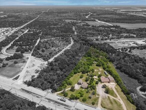 8160 University Hills Blvd, Dallas, TX - VISTA AÉREA  vista de mapa - Image1