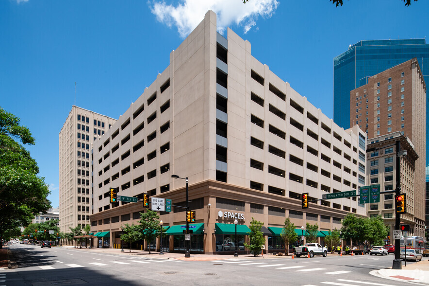 702 Houston St, Fort Worth, TX en alquiler - Foto del edificio - Imagen 1 de 33