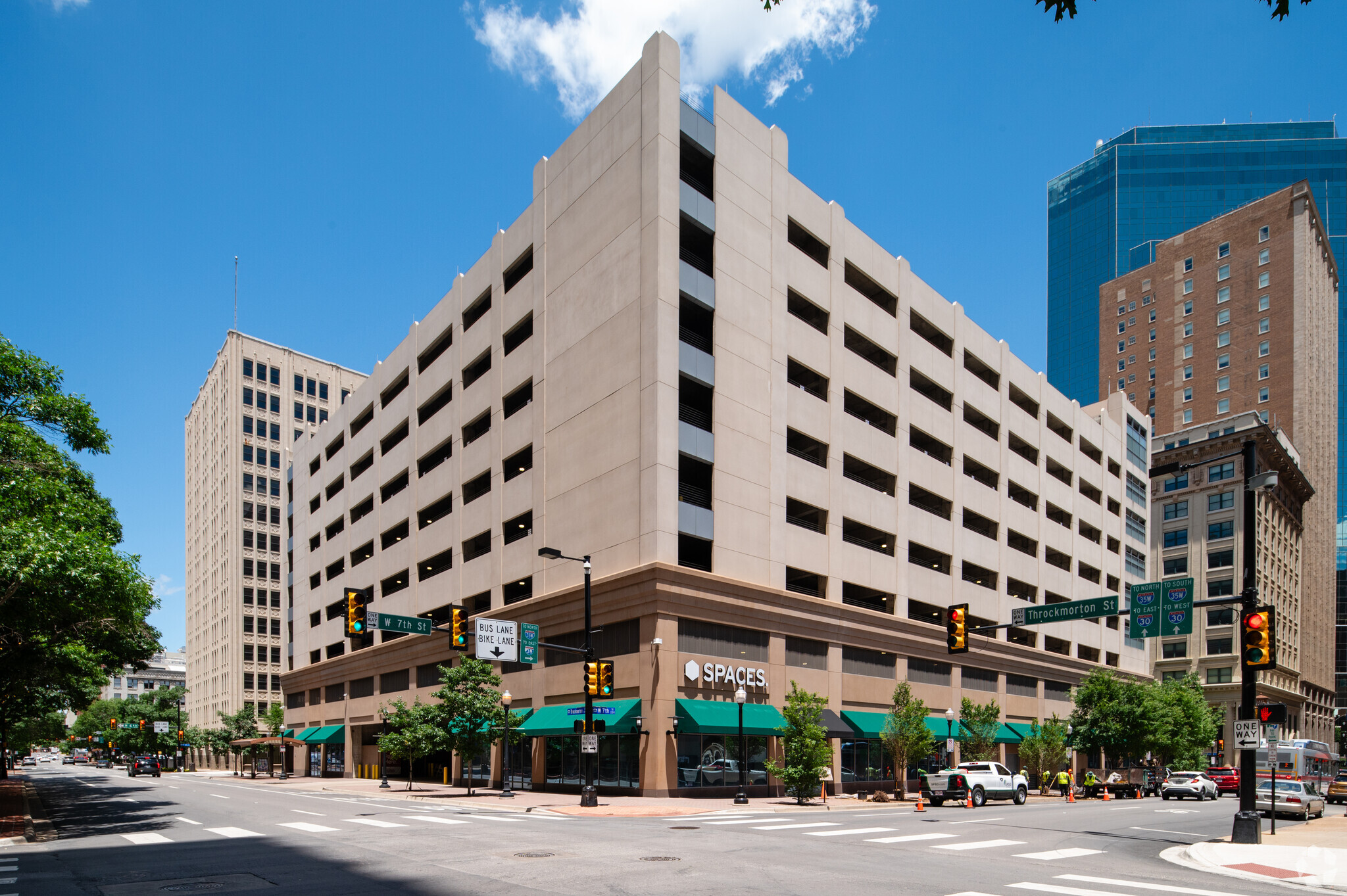 702 Houston St, Fort Worth, TX en alquiler Foto del edificio- Imagen 1 de 34