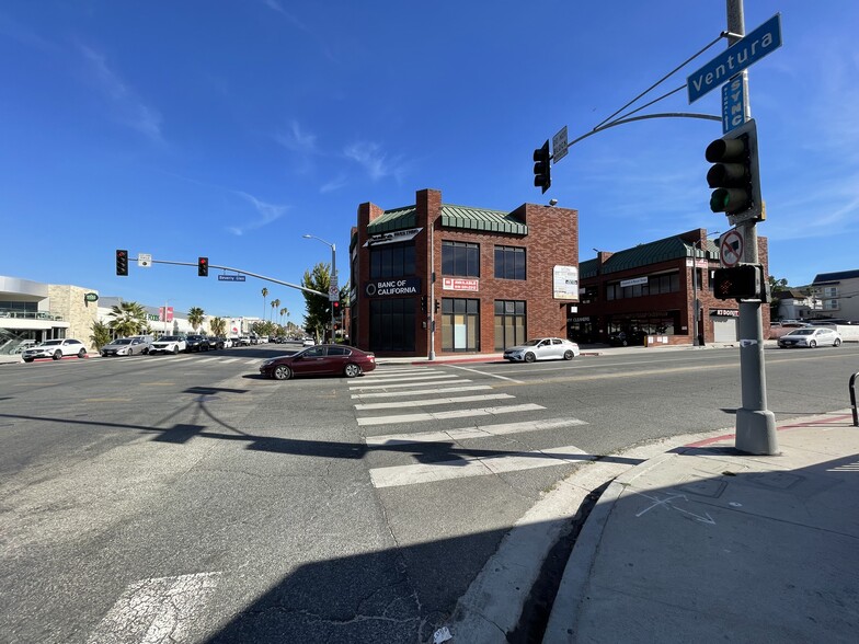 14318-14394 Ventura Blvd, Sherman Oaks, CA en alquiler - Foto del edificio - Imagen 3 de 3