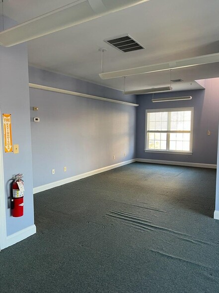 4 Walter E Foran Blvd, Flemington, NJ en venta - Foto del interior - Imagen 3 de 8