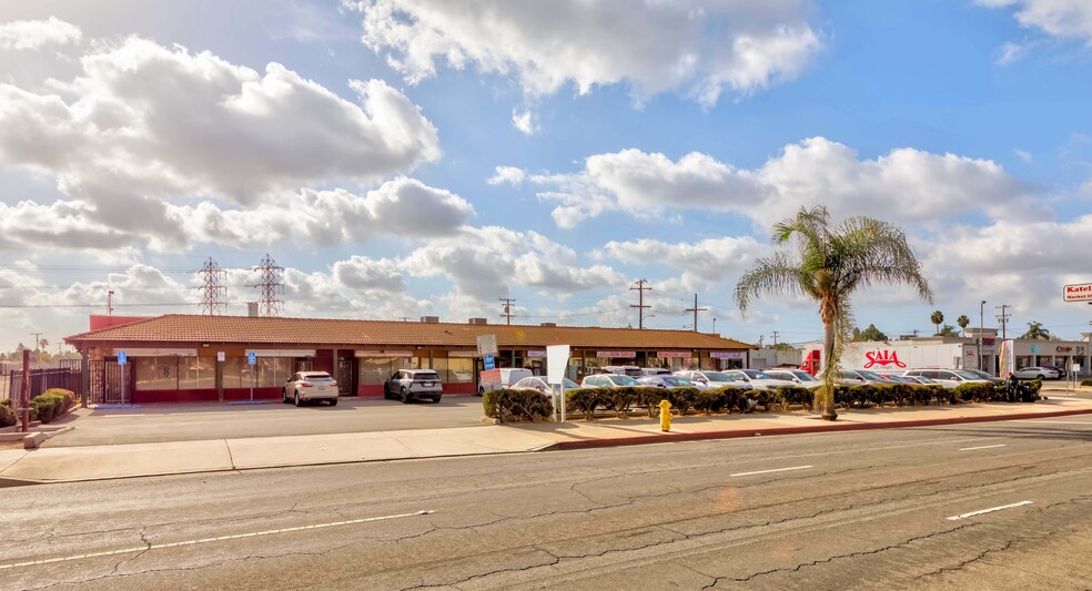 7600-7612 Katella Ave, Stanton, CA en venta - Foto del edificio - Imagen 3 de 24