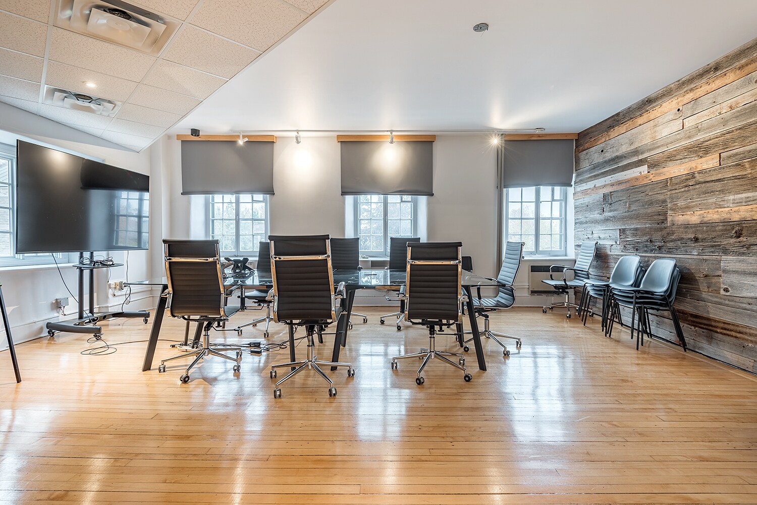 32 Rue Saint-Charles, Longueuil, QC en alquiler Foto del interior- Imagen 1 de 17