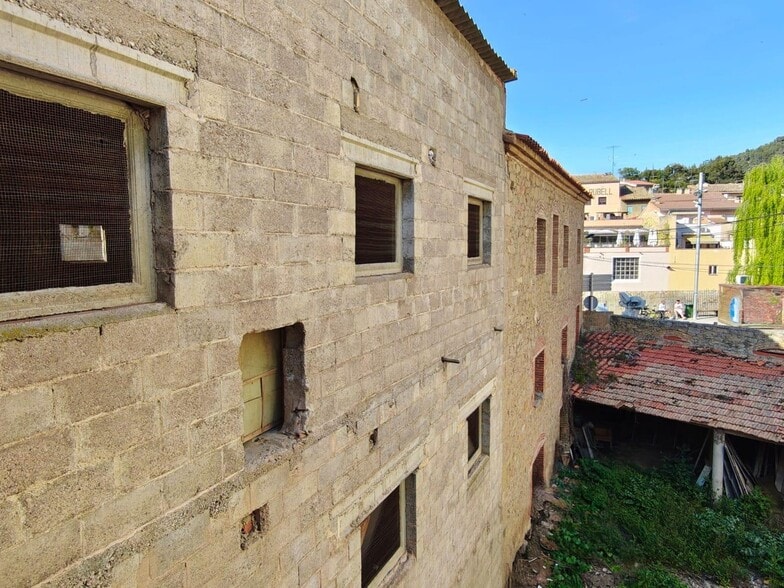 Nave en Monistrol de Montserrat, Barcelona en venta - Foto del edificio - Imagen 2 de 46
