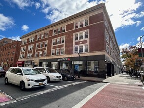 33-41 Mamaroneck Ave, White Plains, NY en alquiler Foto del edificio- Imagen 2 de 5