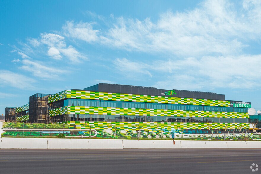 Calle de Basauri, 17, Madrid, Madrid en alquiler - Foto del edificio - Imagen 3 de 21