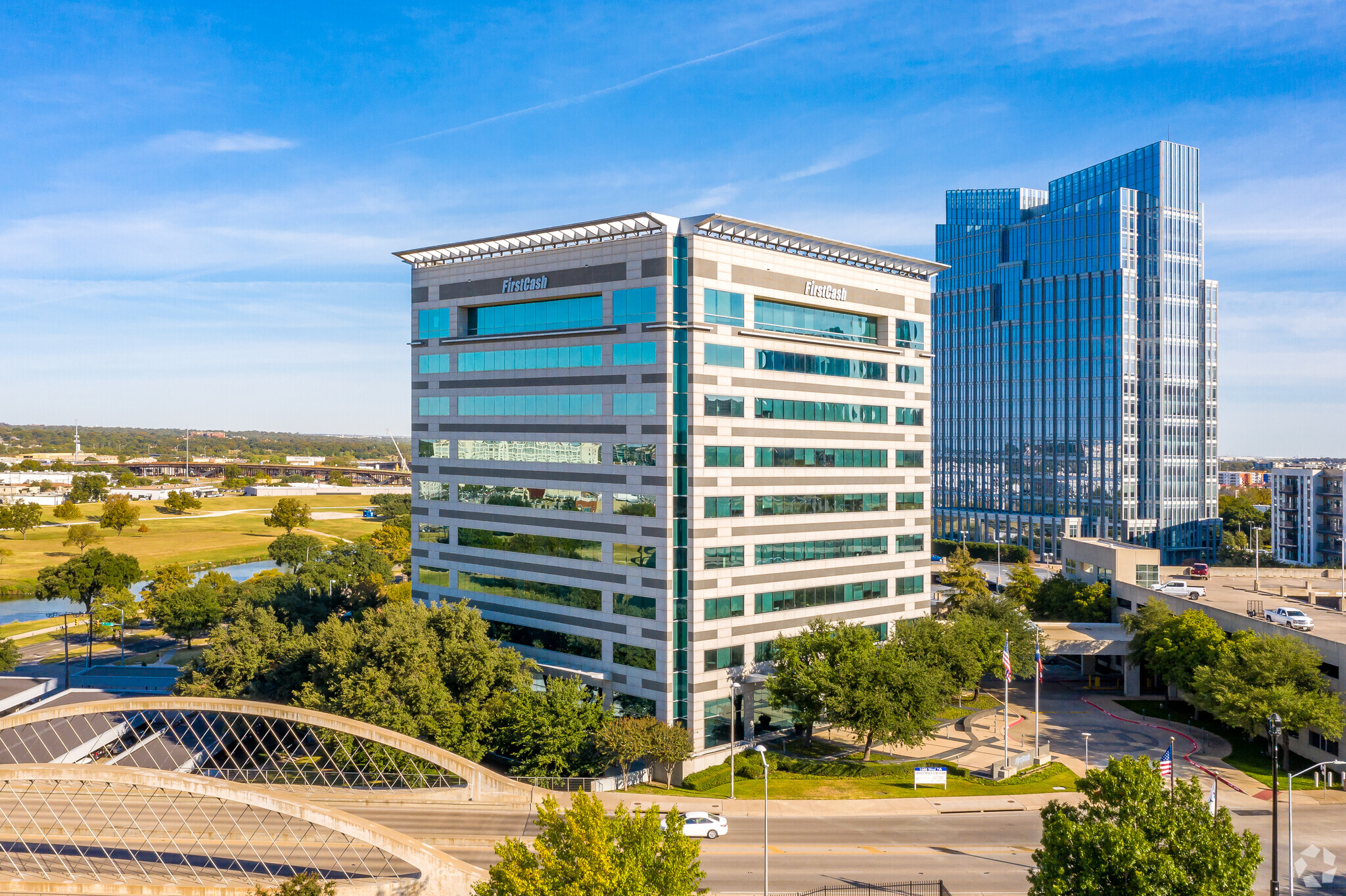 1600 W 7th St, Fort Worth, TX en alquiler Foto del edificio- Imagen 1 de 11