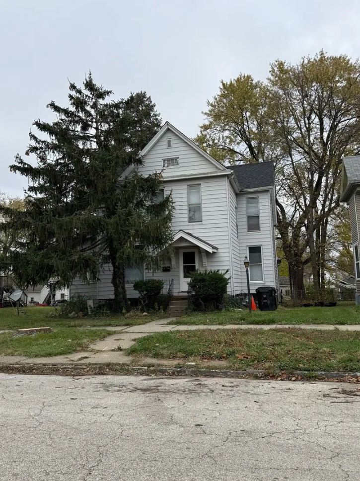 602 E Jefferson St, Bloomington, IL en venta Foto principal- Imagen 1 de 8