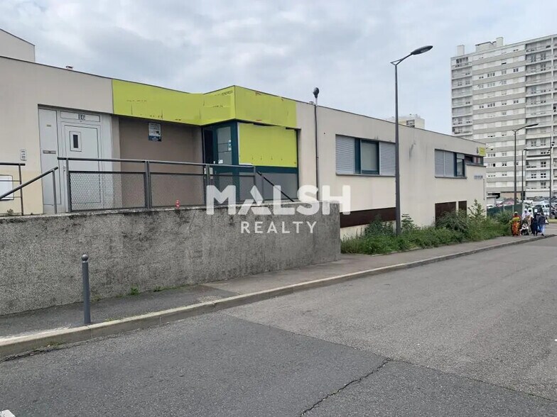 Flex en Rillieux-la-Pape en alquiler - Foto del edificio - Imagen 1 de 12