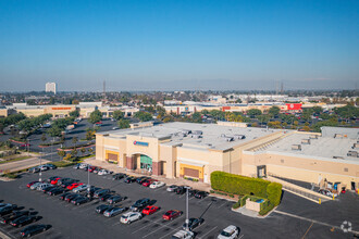 200-208 Towne Center Dr, Compton, CA - VISTA AÉREA  vista de mapa - Image1