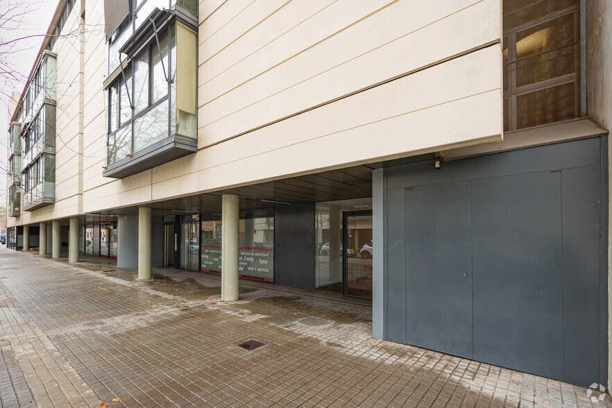 Edificio residencial en Barcelona, Barcelona en venta - Foto del edificio - Imagen 3 de 13