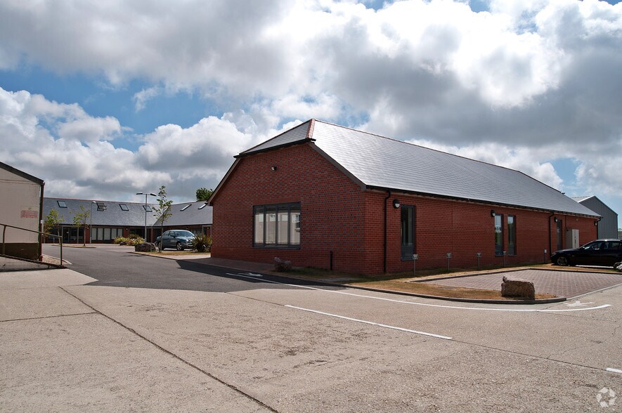 Vinnetrow Rd, Chichester en venta - Foto del edificio - Imagen 3 de 4
