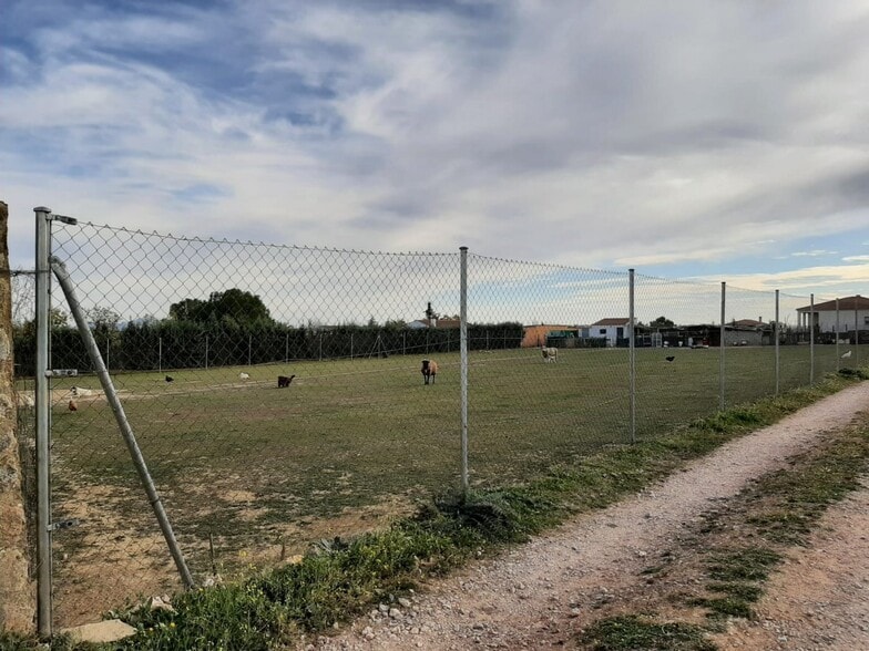 Terreno en Cáceres en venta - Foto del edificio - Imagen 3 de 15