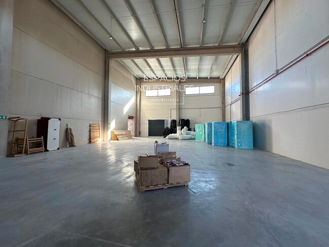 Más detalles de Nave en alquiler