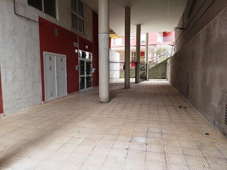 Local en Ampuero en venta - Foto del edificio - Imagen 3 de 12