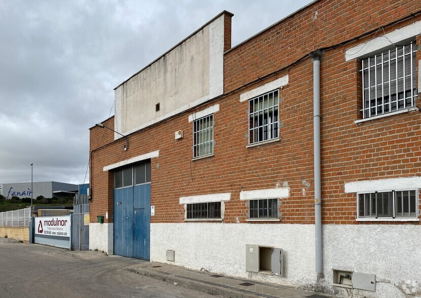 Calle Sodio, 6, Fuenlabrada, Madrid en venta - Foto del edificio - Imagen 2 de 3