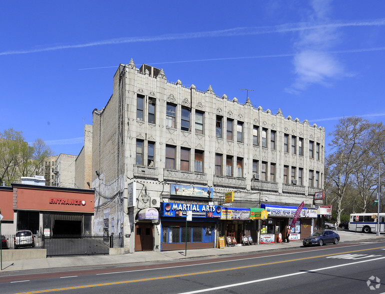 1877 Webster Ave, Bronx, NY en alquiler - Foto del edificio - Imagen 2 de 8