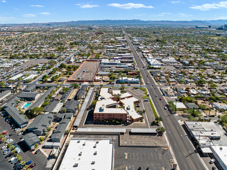 2701 N 16th St, Phoenix, AZ en venta - Foto del edificio - Imagen 2 de 7