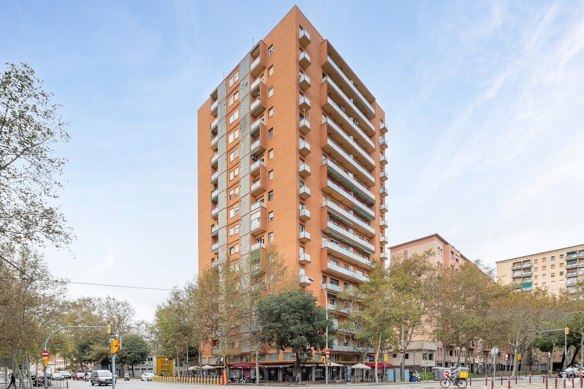 Edificio residencial en Barcelona, Barcelona en venta Foto principal- Imagen 1 de 9