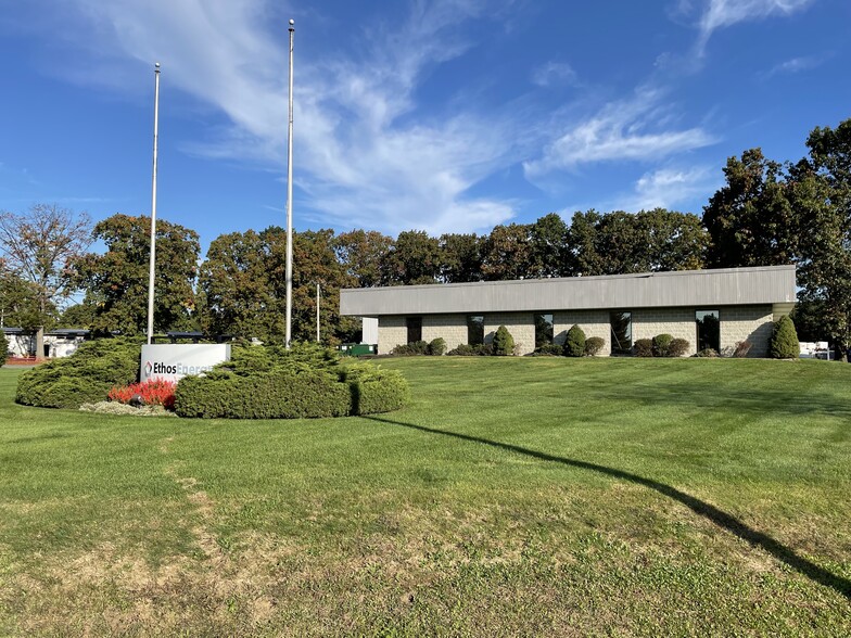 2140 Westover Rd, Chicopee, MA en alquiler - Foto del edificio - Imagen 1 de 6