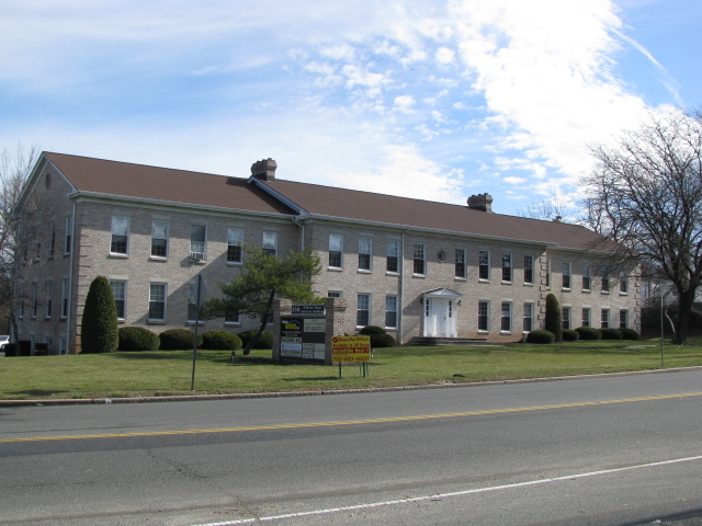 330 Milltown Rd, East Brunswick, NJ en alquiler - Foto del edificio - Imagen 3 de 6