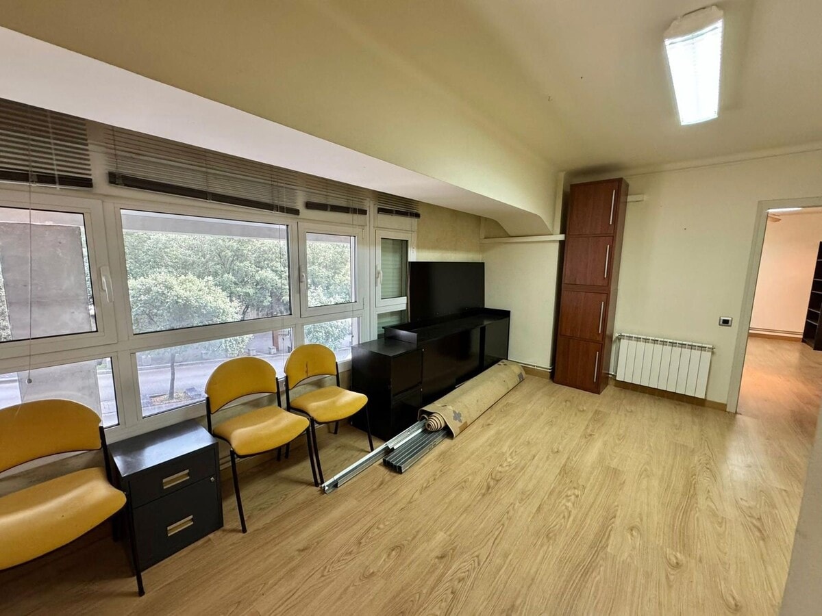 Plaça de la Reforma, 2, Manresa, BAR 08241 - Unidad - -  - Foto del interior - Image 1 of 11