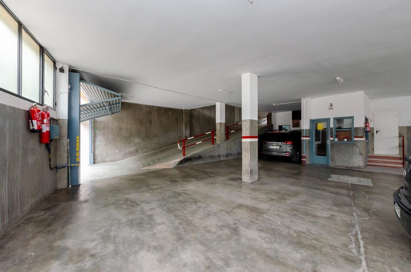 L'Hospitalet de Llobregat, BAR 08901 -  -  - Foto del interior - Image 2 of 9
