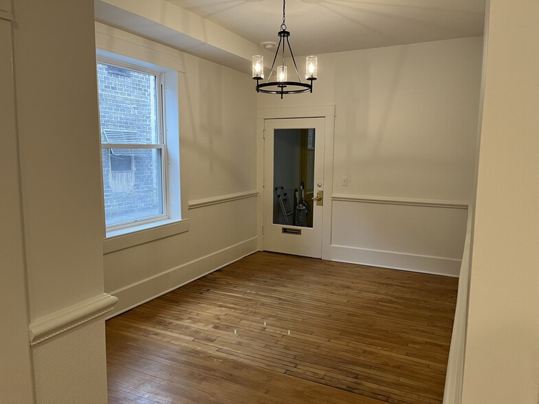 1425 Chapline St, Wheeling, WV en alquiler - Foto del interior - Imagen 3 de 14