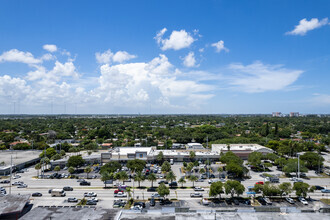 705-761 NE 167th St, Miami, FL - vista aérea  vista de mapa - Image1