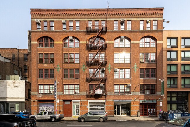 Más detalles de 548 & 554 W 28th Street – en venta, New York, NY